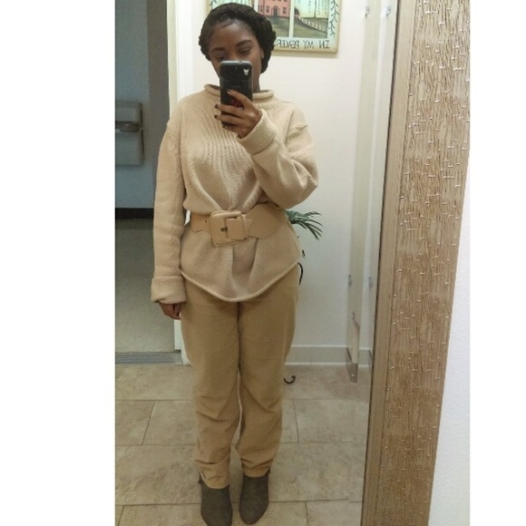 Meet your Posher, Courtney Alicia Miles - Picture 8 of 8